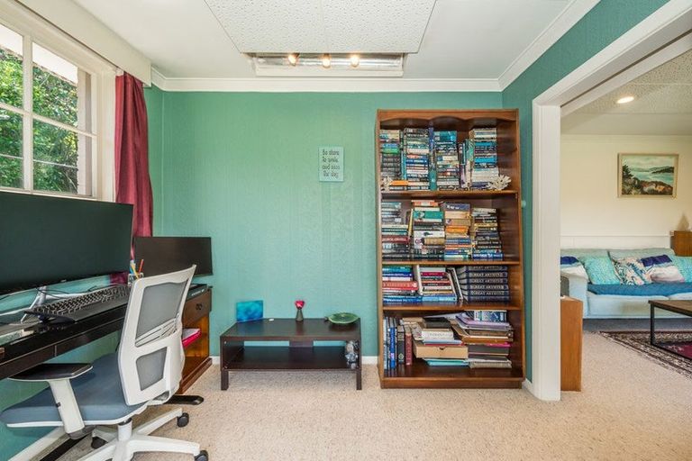 Photo of property in 15 Dale Road, Raumati South, Paraparaumu, 5032