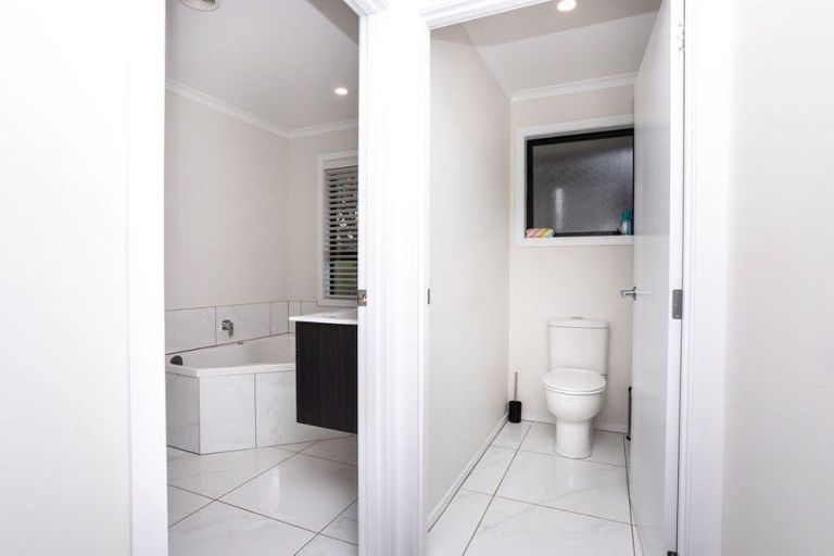 Photo of property in 34 Cowper Road, Dannevirke, 4930