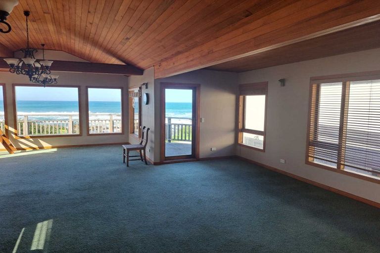 Photo of property in 158 Owhiro Bay Parade, Owhiro Bay, Wellington, 6023