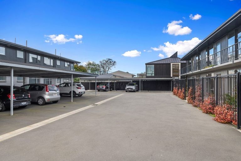 Photo of property in 2/22 Springfield Road, St Albans, Christchurch, 8014