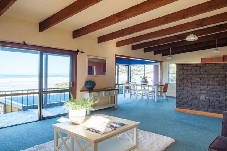 Photo of property in 15 Makorori Beach Road, Makorori, Gisborne, 4073