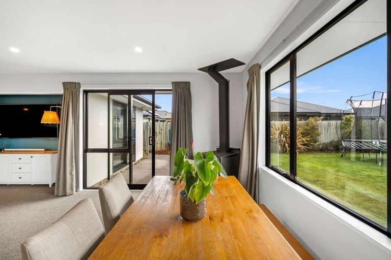 Photo of property in 51 Watkins Drive, Rangiora, 7400