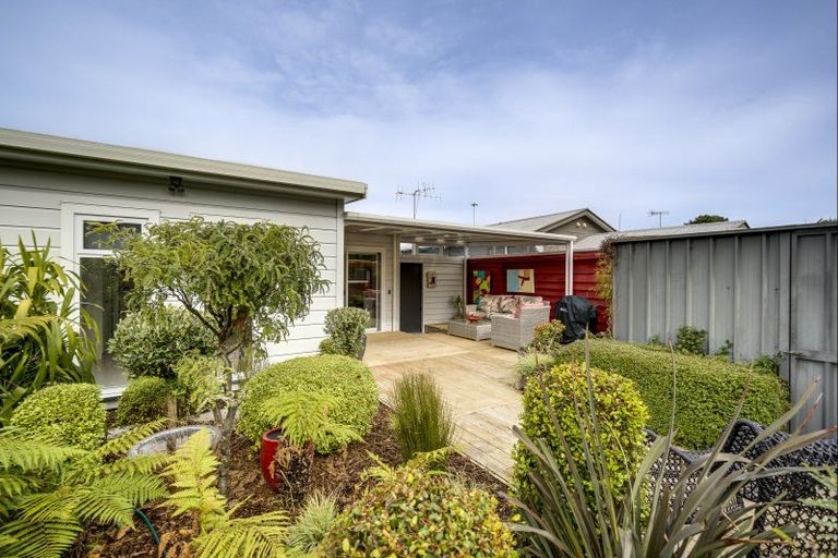 Photo of property in 132 Waghorne Street, Ahuriri, Napier, 4110