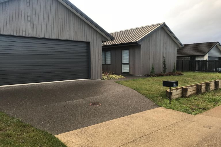 Photo of property in 4 Waghorn Street, Pyes Pa, Tauranga, 3112