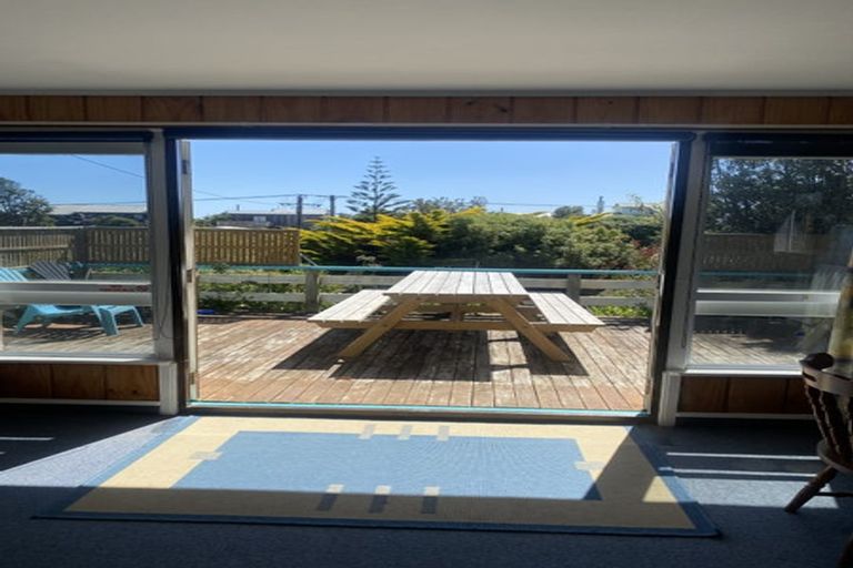 Photo of property in 42 Rua Avenue, Waitarere Beach, Levin, 5510