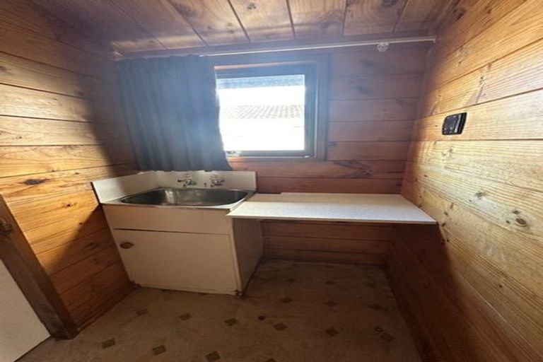 Photo of property in 6 Wisteria Grove, Maungaraki, Lower Hutt, 5010