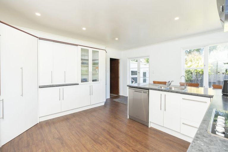 Photo of property in 9 Gerrand Place, Chedworth, Hamilton, 3210