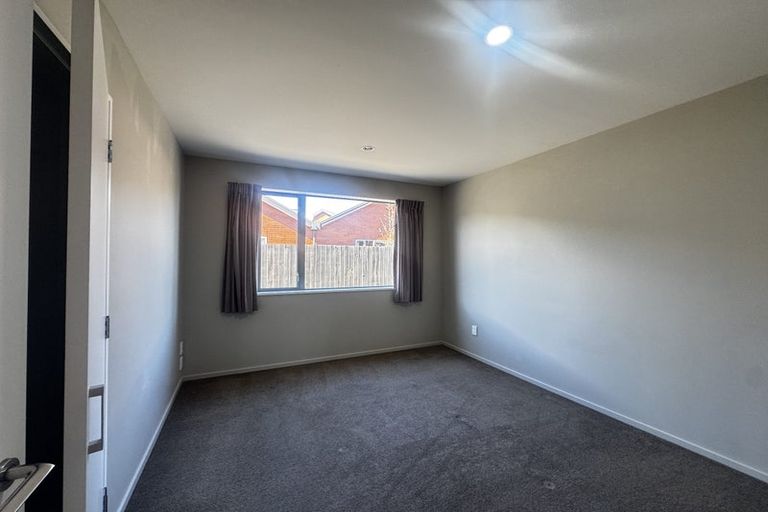 Photo of property in 2/190 Lincoln Road, Addington, Christchurch, 8024