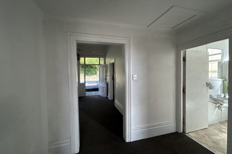 Photo of property in 70 Fairlie Terrace, Kelburn, Wellington, 6021