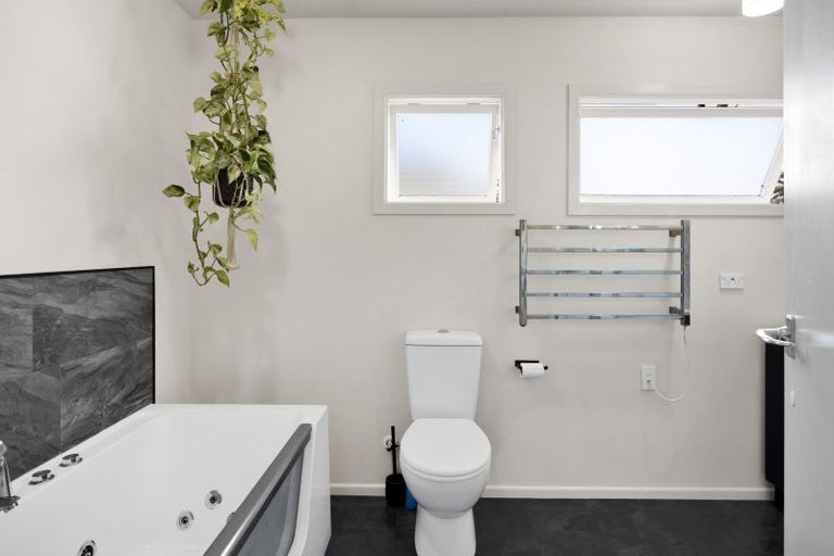 Photo of property in 73 Rata Street, Inglewood, 4330