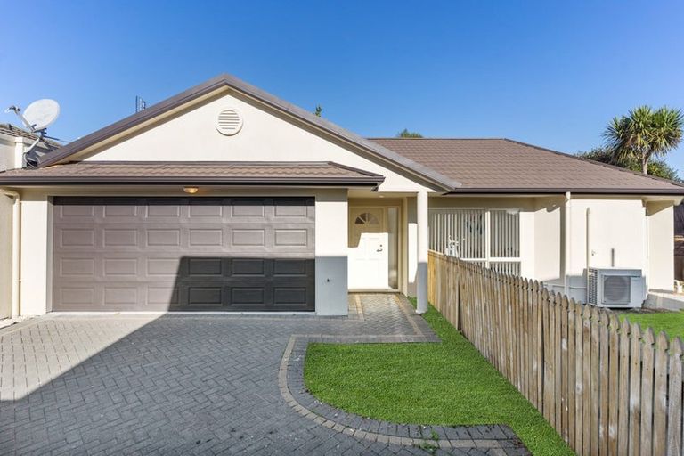 Photo of property in 3/8 Saints Court, Manurewa, Auckland, 2102
