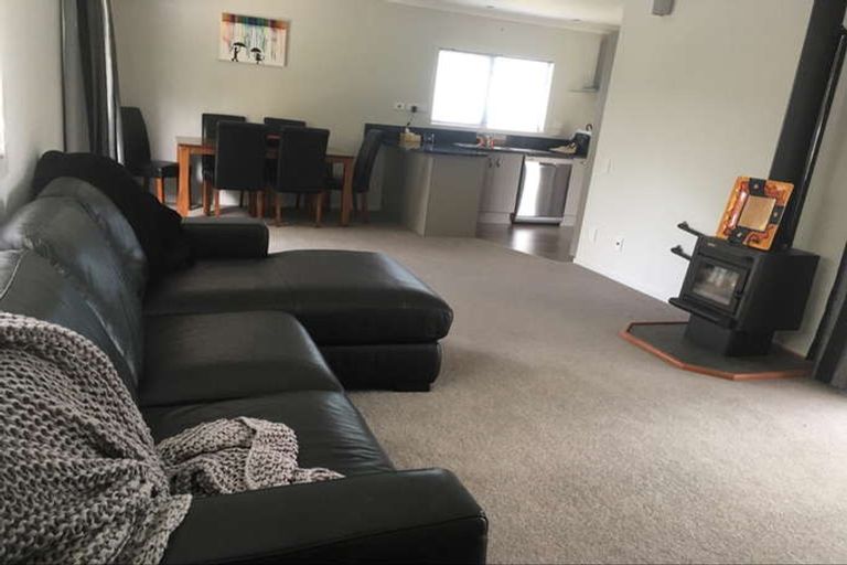 Photo of property in 22 Ogilvie Road, Kinloch, Taupo, 3377