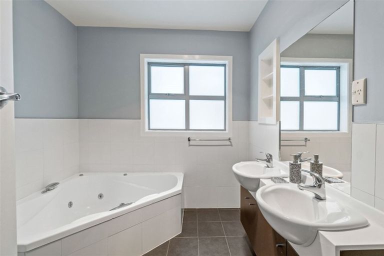 Photo of property in 1/42 Seymour Street, Hornby, Christchurch, 8042