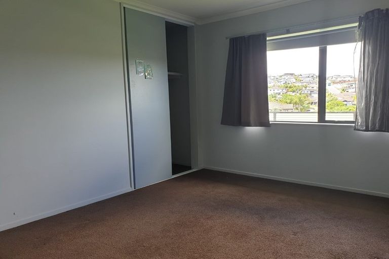 Photo of property in 86 San Marino Drive West, Henderson, Auckland, 0612