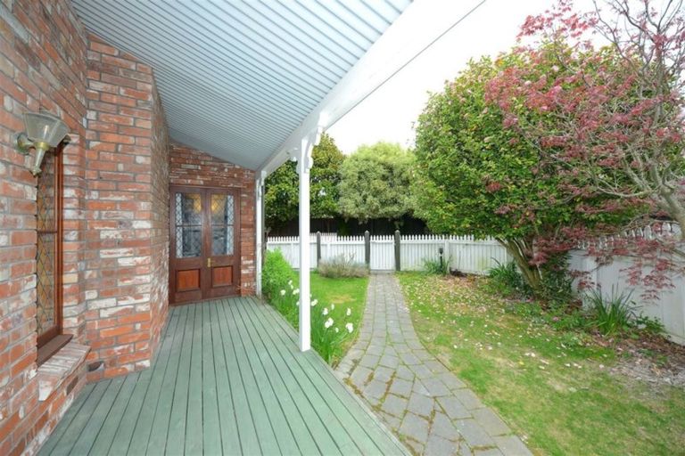 Photo of property in 1/16 Glenburn Place, Avonhead, Christchurch, 8042