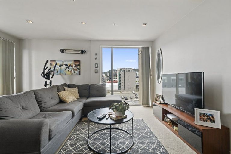 Photo of property in Monument Apartments, 6i/245 Wakefield Street, Te Aro, Wellington, 6011