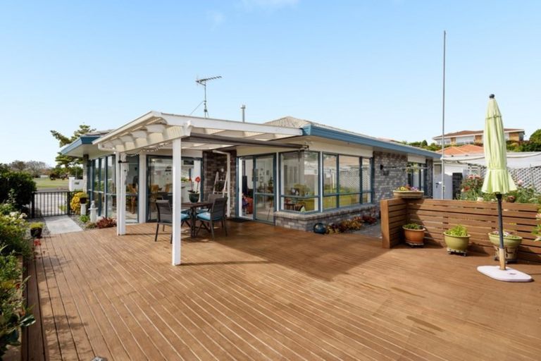 Photo of property in 30 Oleander Lane, Mount Maunganui, 3116