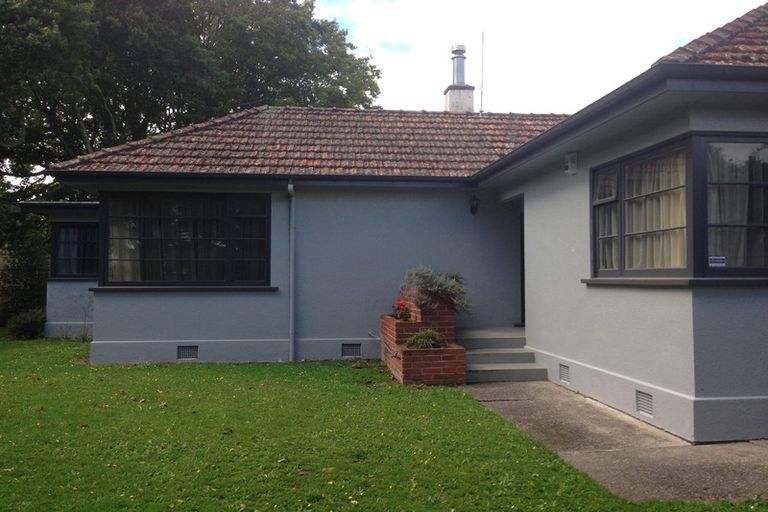 Photo of property in 27 Manuka Street, Hokowhitu, Palmerston North, 4410