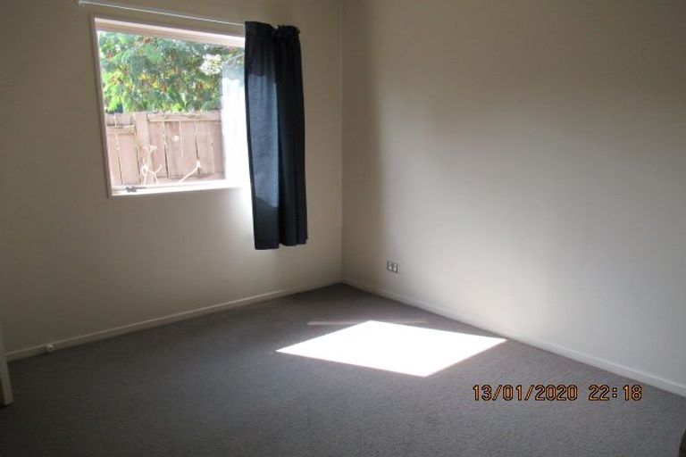 Photo of property in 15 Illana Place, Ranui, Auckland, 0612
