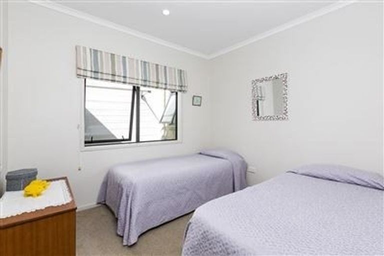 Photo of property in 48 Scoria Close, Pyes Pa, Tauranga, 3112