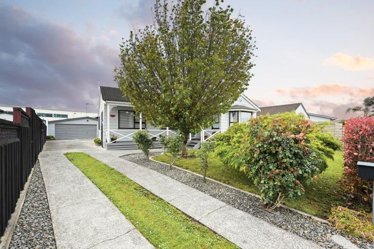 Photo of property in 20 Jasmine Avenue, Dinsdale, Hamilton, 3204