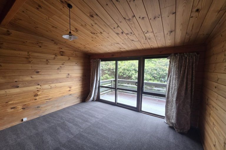 Photo of property in 10 Mervyn Place, Plimmerton, Porirua, 5026