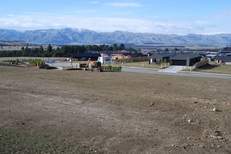 Photo of property in 3 Lauderdale Lane, Wanaka, 9305