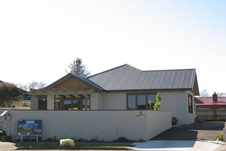 Photo of property in 4 Mcilwaine Place, Marton, 4710