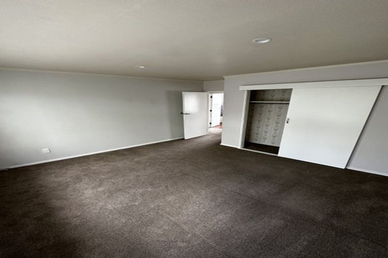 Photo of property in 1/163 View Road, Sunnyvale, Auckland, 0612