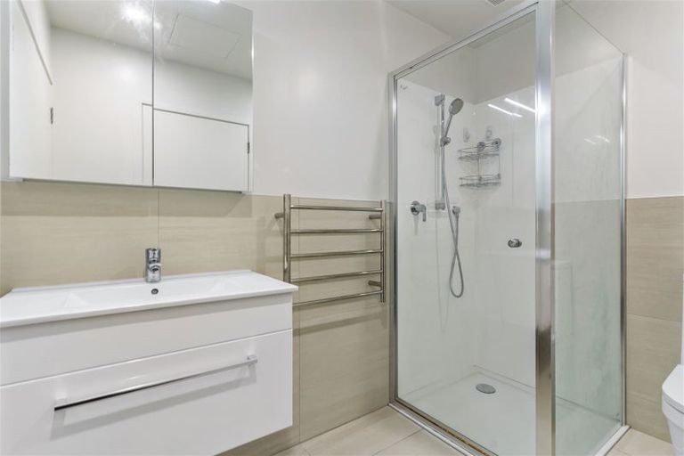 Photo of property in 201/38e Fraser Avenue, Northcote, Auckland, 0627