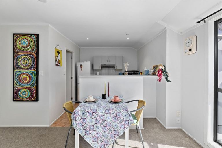 Photo of property in 20b/30 Westward Ho, Glen Eden, Auckland, 0602