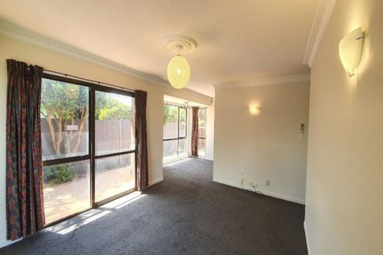 Photo of property in 1/18 Division Street, Riccarton, Christchurch, 8041