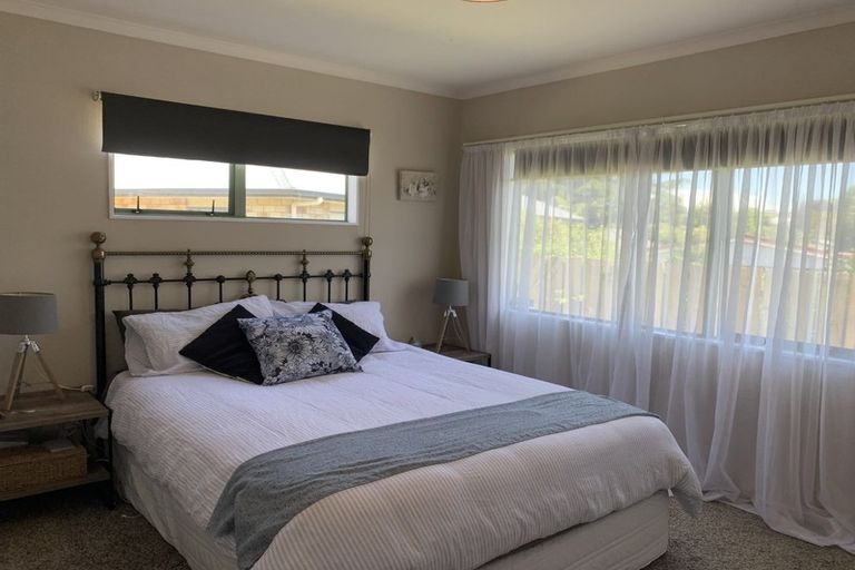 Photo of property in 28 Bellevue Road, Brookfield, Tauranga, 3110