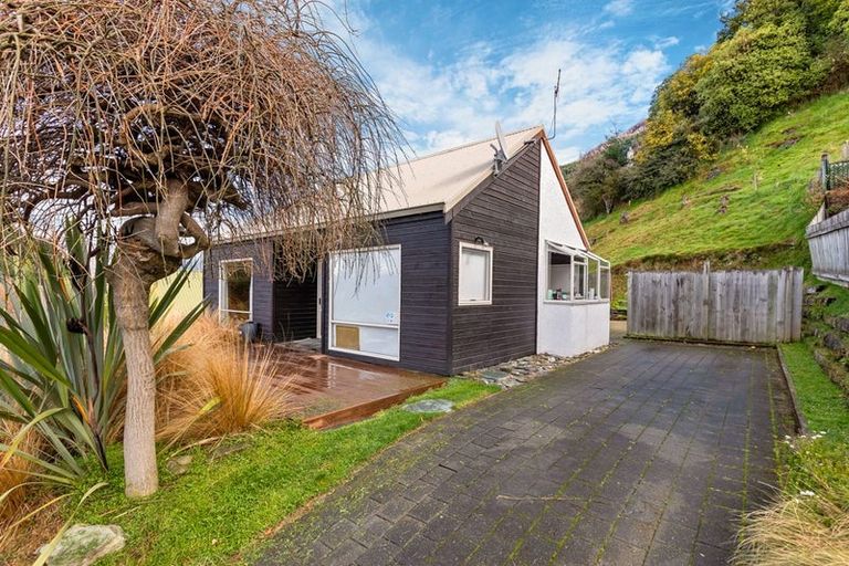 Photo of property in 18 Greenstone Place, Fernhill, Queenstown, 9300