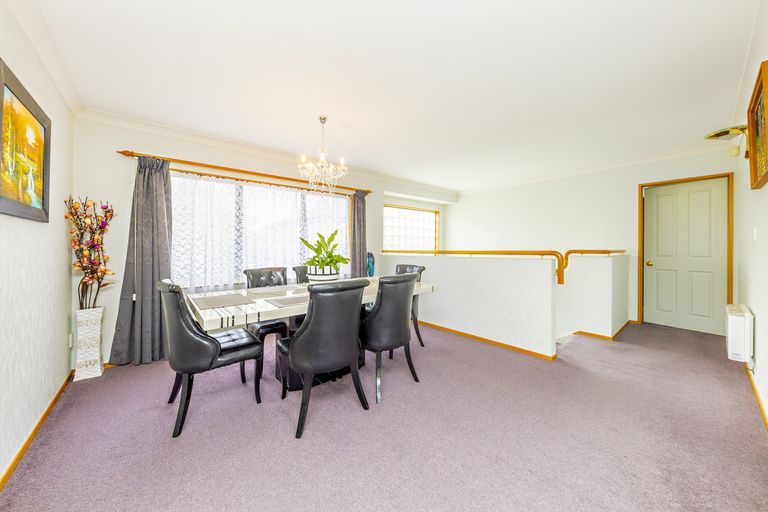 Photo of property in 223 Hill Road, The Gardens, Auckland, 2105