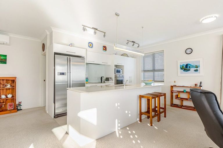 Photo of property in 86 Eaves Bush Parade, Orewa, 0931
