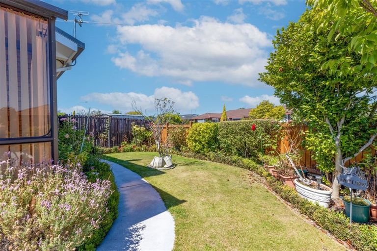 Photo of property in 2/128 Reynolds Avenue, Bishopdale, Christchurch, 8053