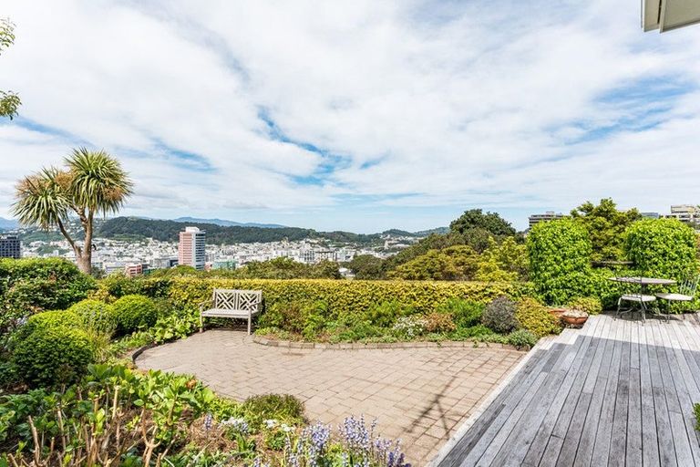 Photo of property in 3 Rawhiti Terrace, Kelburn, Wellington, 6012
