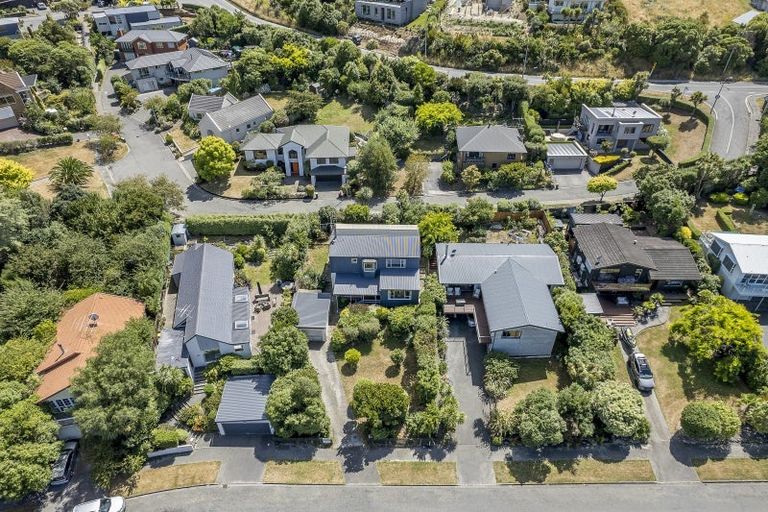 Photo of property in 18 Bayview Place, Cass Bay, Lyttelton, 8082