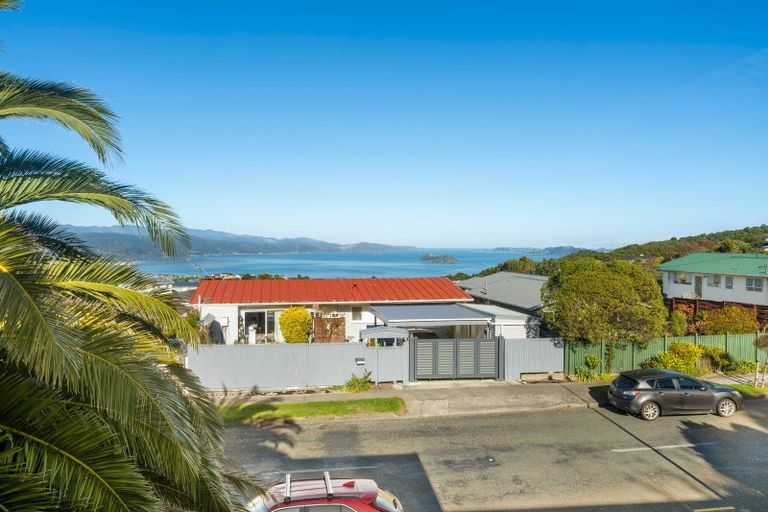 Photo of property in 24 Acacia Avenue, Maungaraki, Lower Hutt, 5010