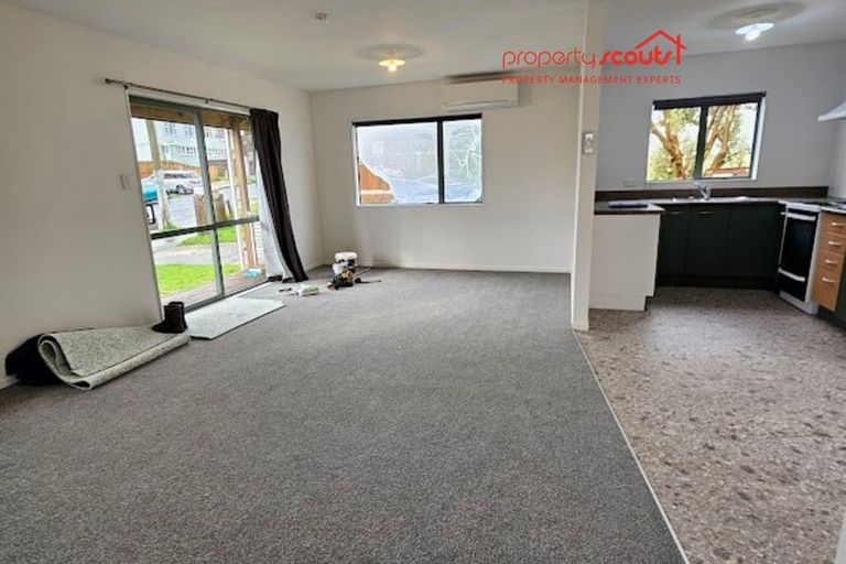 Photo of property in 1 Durham Street, Cannons Creek, Porirua, 5024