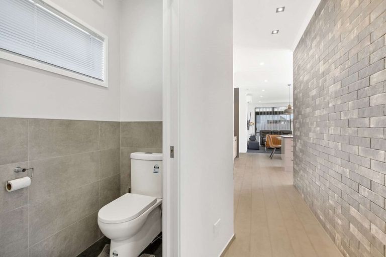 Photo of property in 1 Fermi Lane, Papakura, 2110