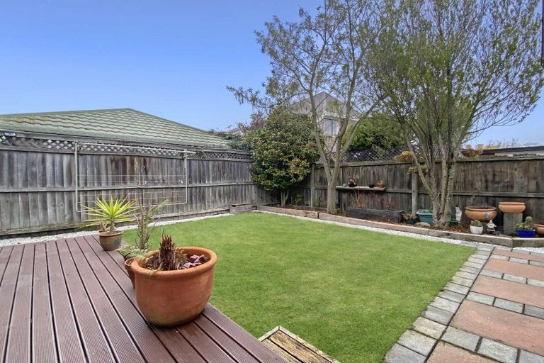 Photo of property in 10 Strauss Place, Somerfield, Christchurch, 8024