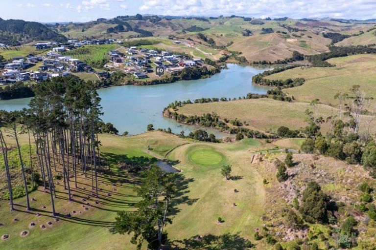 Photo of property in 60 Omahina Street, Raglan, 3225