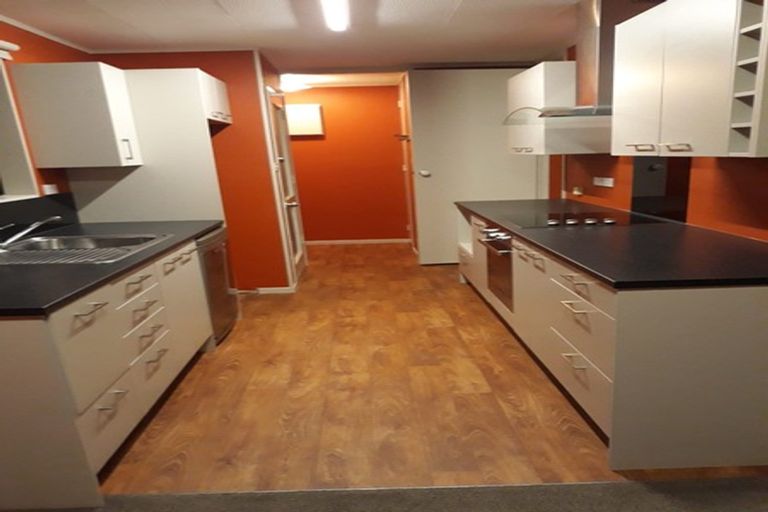 Photo of property in 17d Thames Street, Welbourn, New Plymouth, 4310