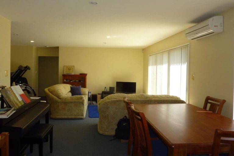 Photo of property in 2 Warner Place, Heathcote Valley, Christchurch, 8022