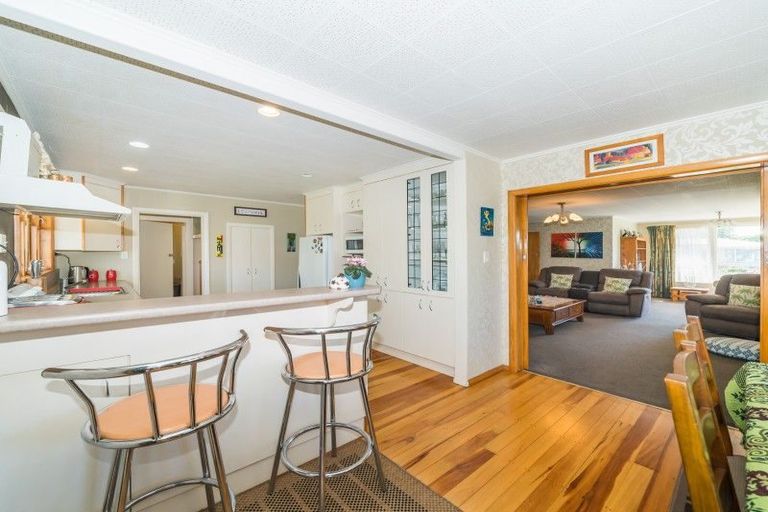 Photo of property in 10 Henare Street, West End, Palmerston North, 4412