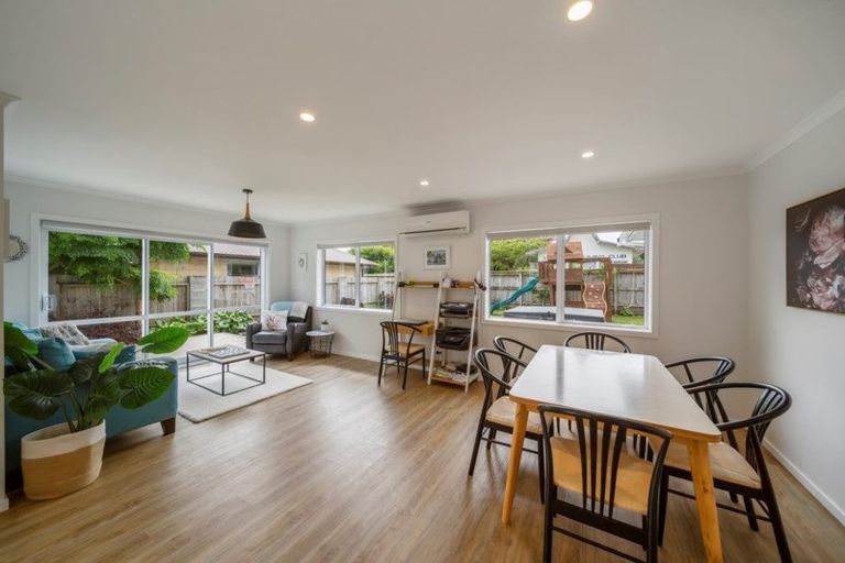 Photo of property in 7d Royal Heights, Glen Avon, New Plymouth, 4312