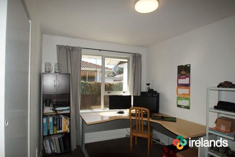 Photo of property in 1/14 Salford Avenue, Redwood, Christchurch, 8051