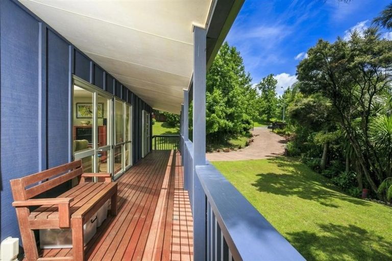Photo of property in 3a Manon Crescent, Greenhithe, Auckland, 0632